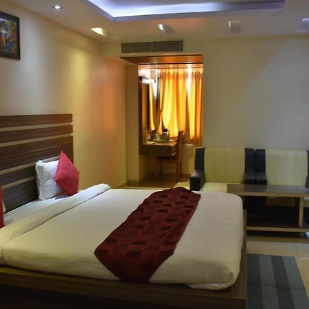 Hotel Saraswati Inn Aurangabad  Экстерьер фото