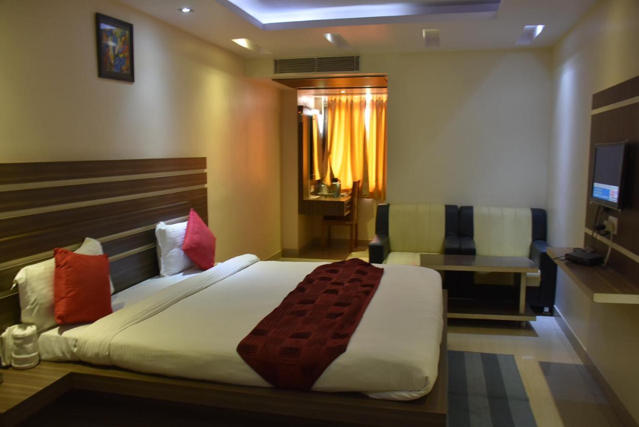 Hotel Saraswati Inn Aurangabad  Экстерьер фото