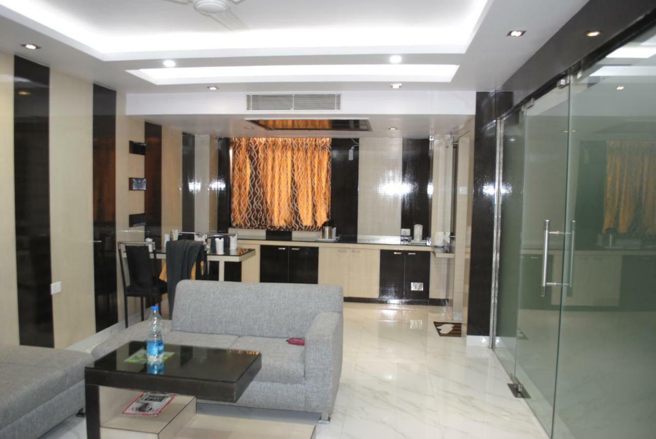 Hotel Saraswati Inn Aurangabad  Экстерьер фото