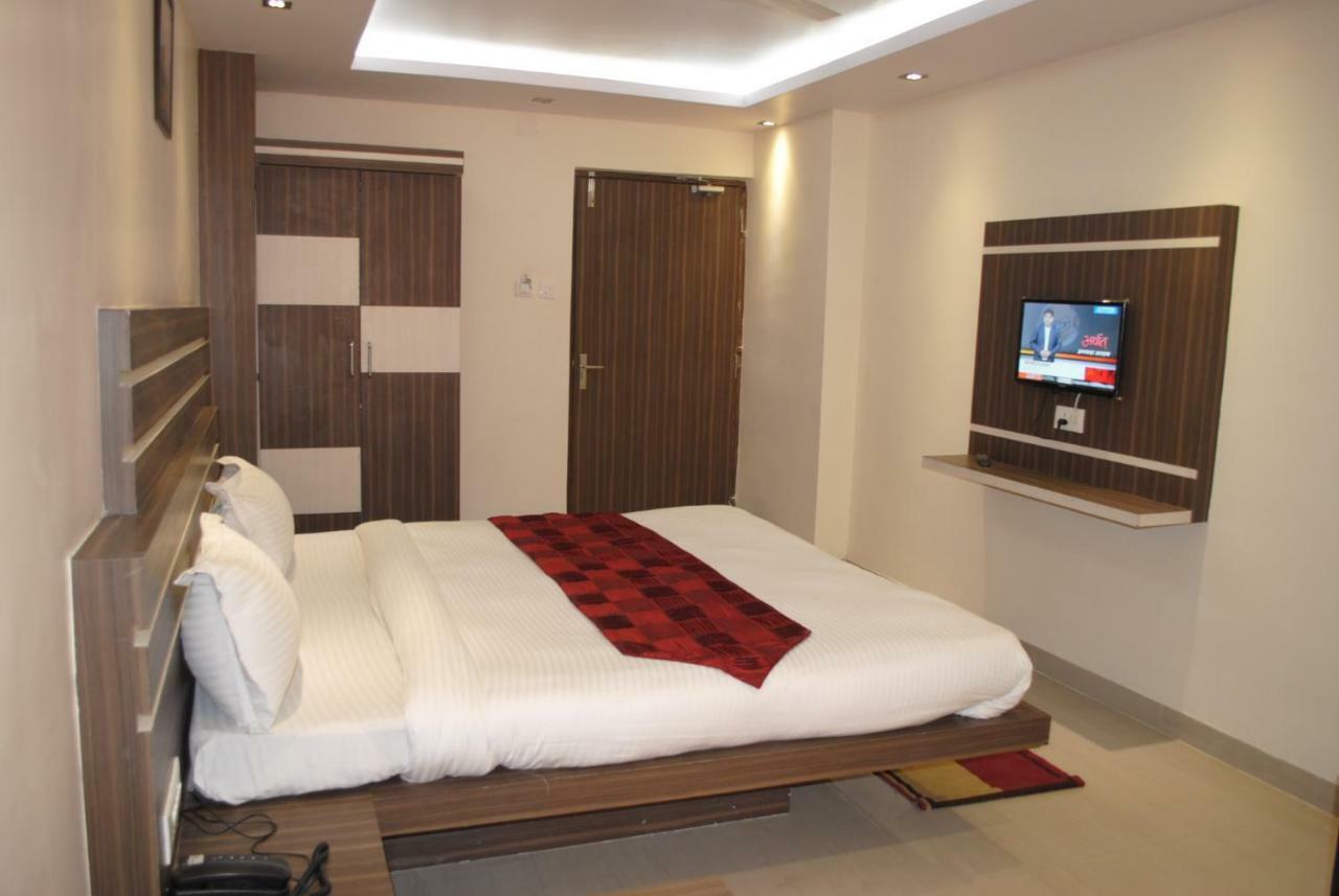 Hotel Saraswati Inn Aurangabad  Экстерьер фото