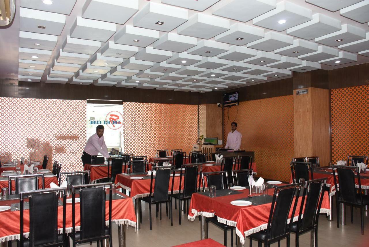 Hotel Saraswati Inn Aurangabad  Экстерьер фото
